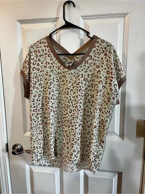 Leopard Print V-Neck Short Sleeve Top - Light blue and Brown